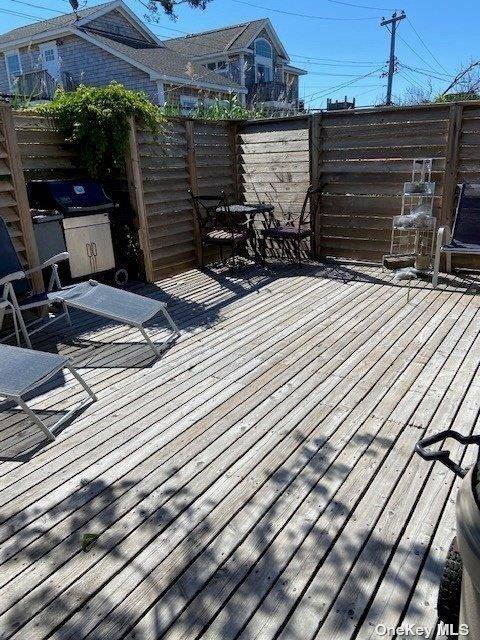295 Cottage WALK, Ocean Beach, NY 11770