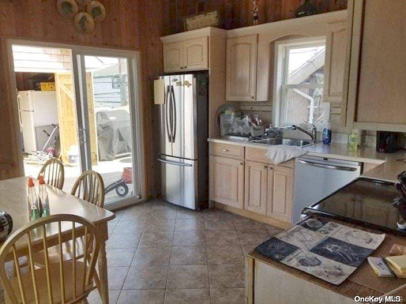 921 Evergreen WALK, Ocean Beach, NY 11770