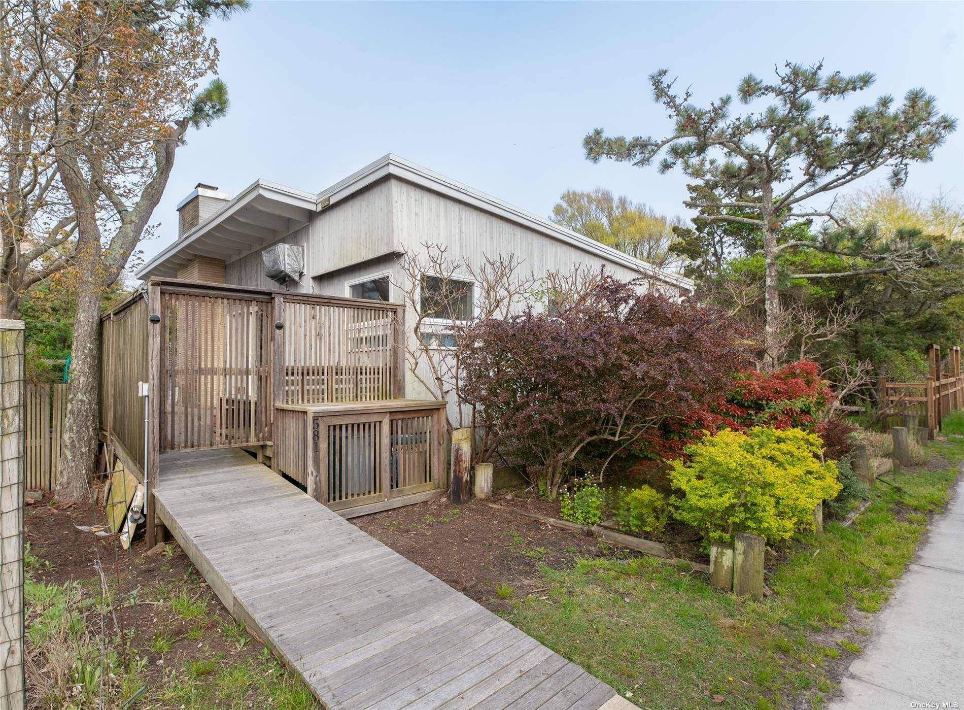 581 Bayberry WALK, Ocean Beach, NY 11770