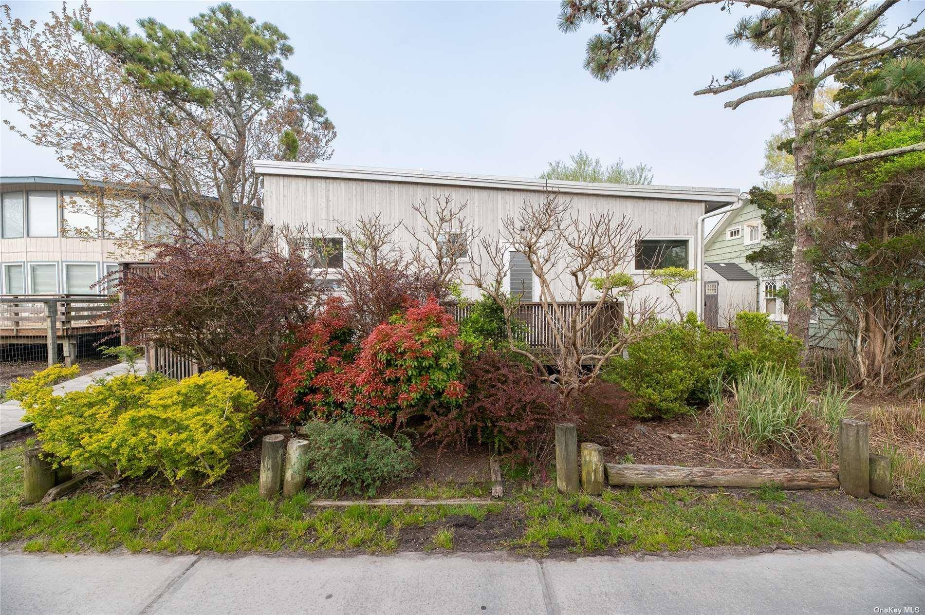 581 Bayberry WALK, Ocean Beach, NY 11770
