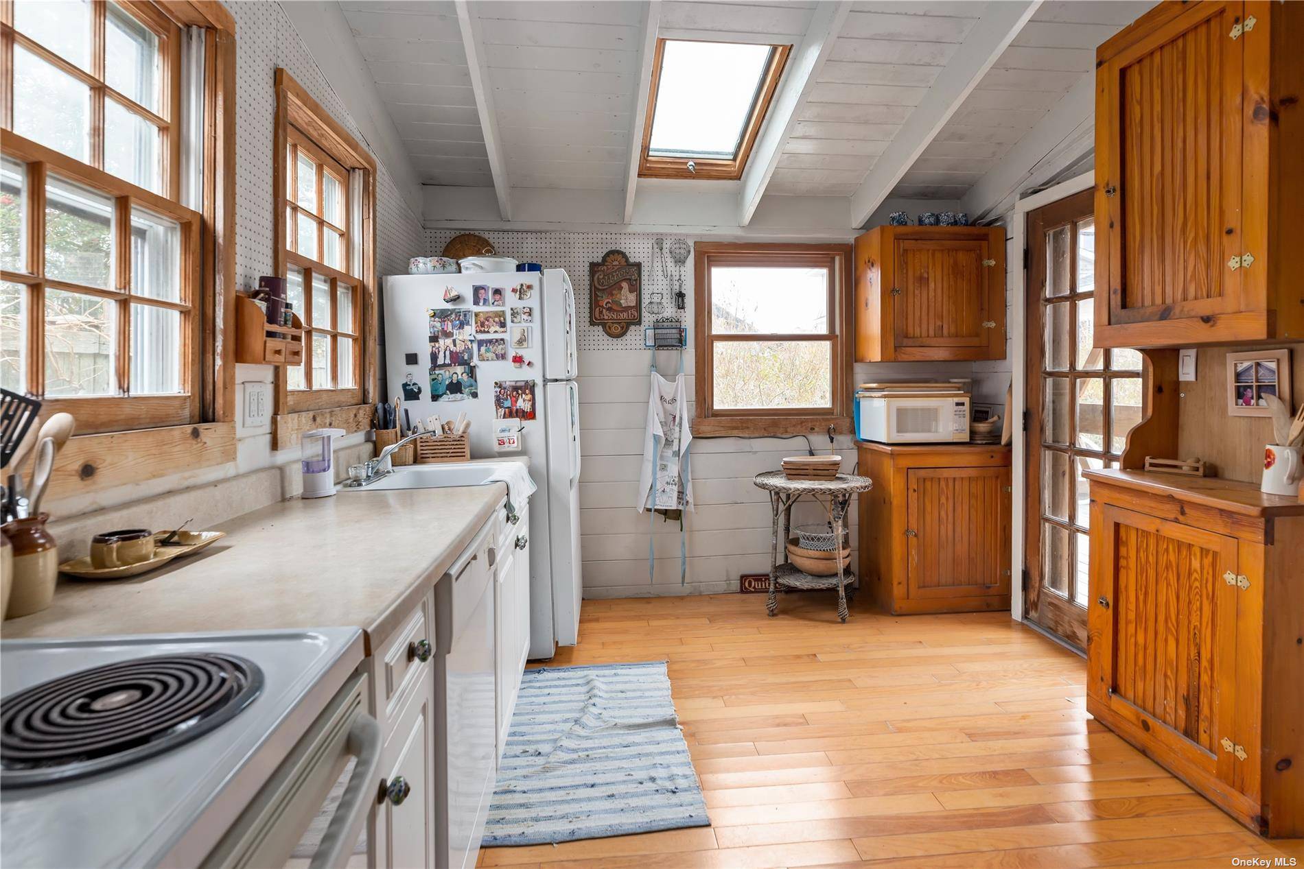 20 Ocean RD, Ocean Beach, NY 11770