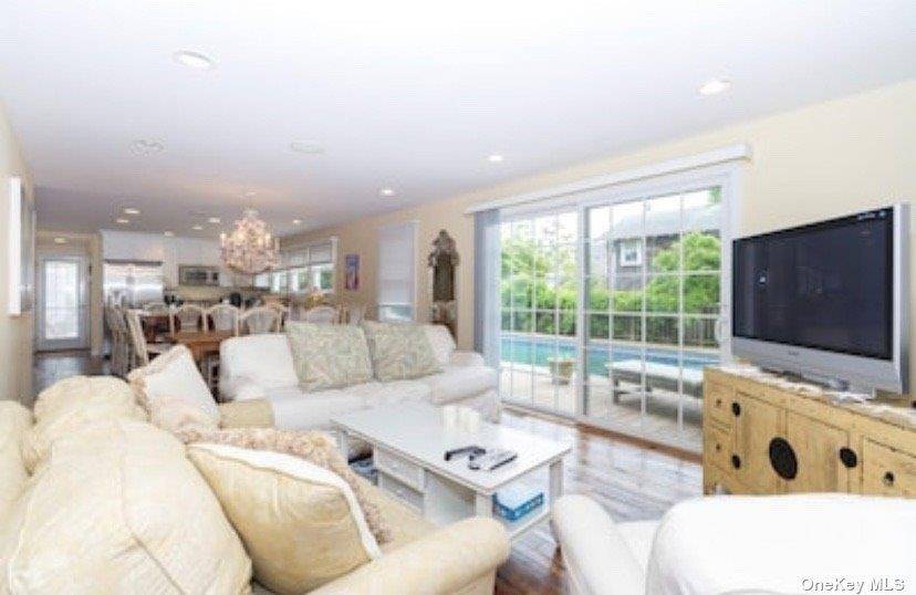 748 Ocean Breeze WALK, Ocean Beach, NY 11770