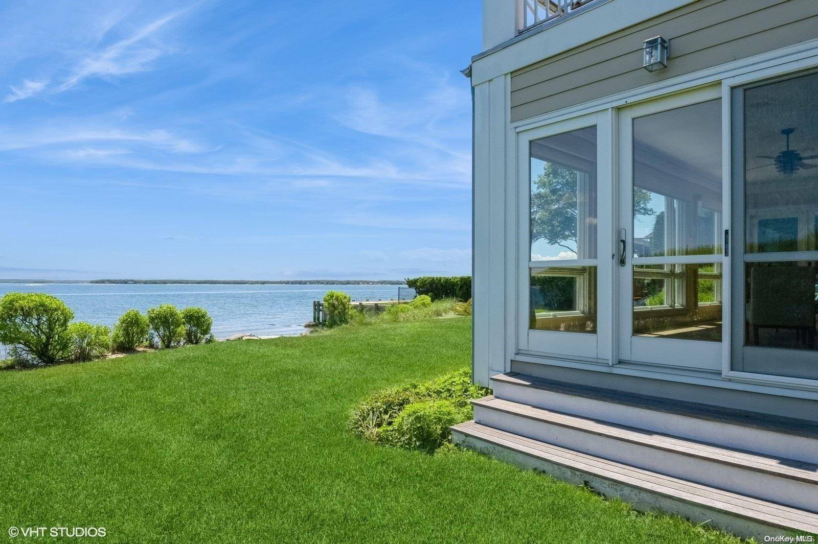 950 Blue Marlin DR, Southold, NY 11971