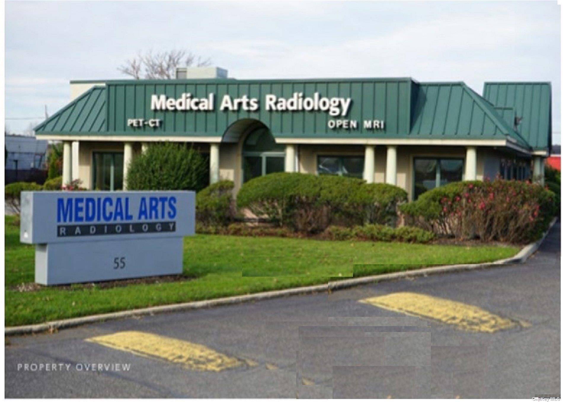55 Veteransmemorial, Commack, NY 11725