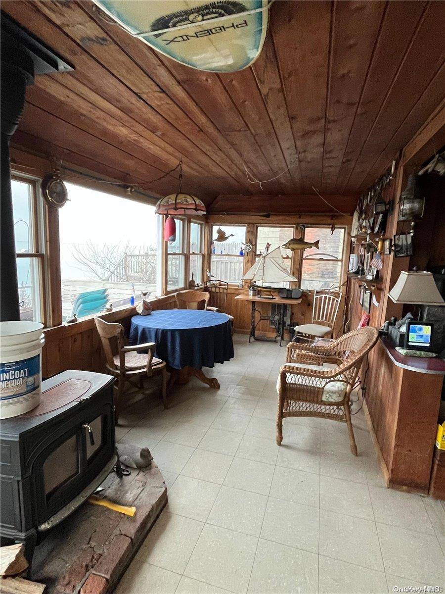 7 E End WALK, Atlantique, NY 11706