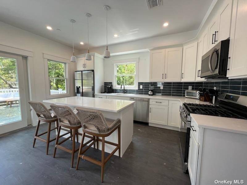 570 Bayberry WALK, Ocean Beach, NY 11770
