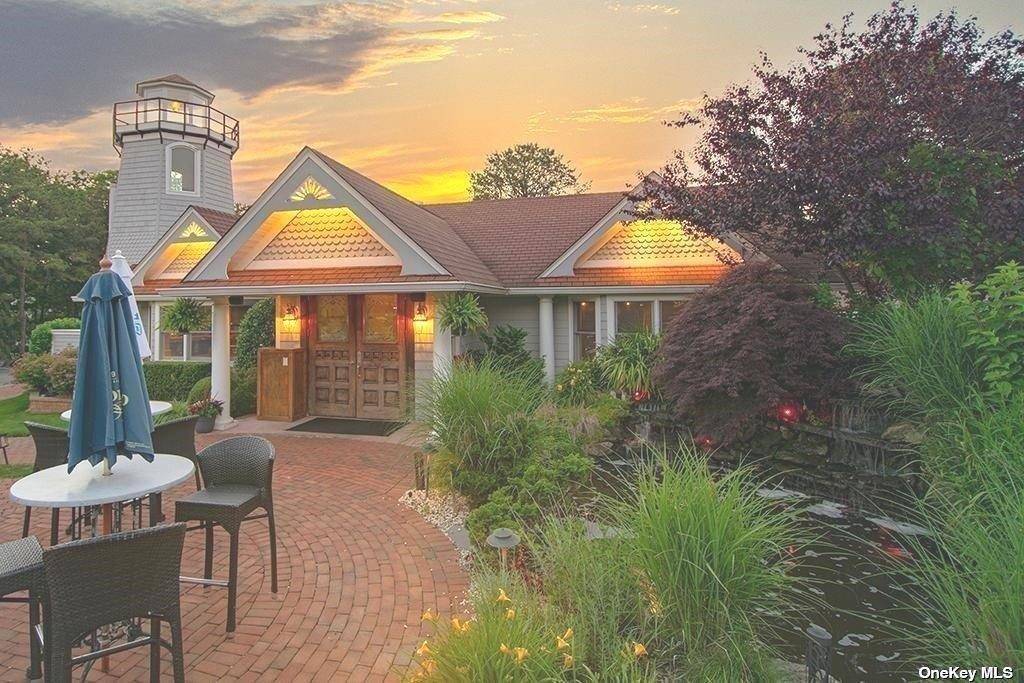 322 W Montauk, Hampton Bays, NY 11946