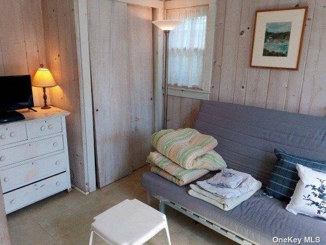 33 Sextant WALK, Ocean Beach, NY 11770