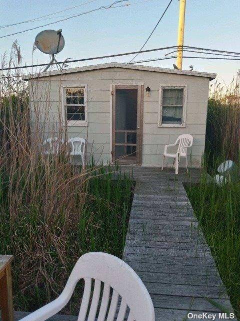 33 Sextant WALK, Ocean Beach, NY 11770