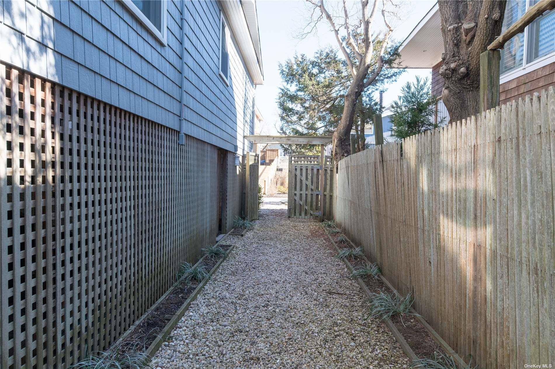 672 Ocean Breeze, Ocean Beach, NY 11770