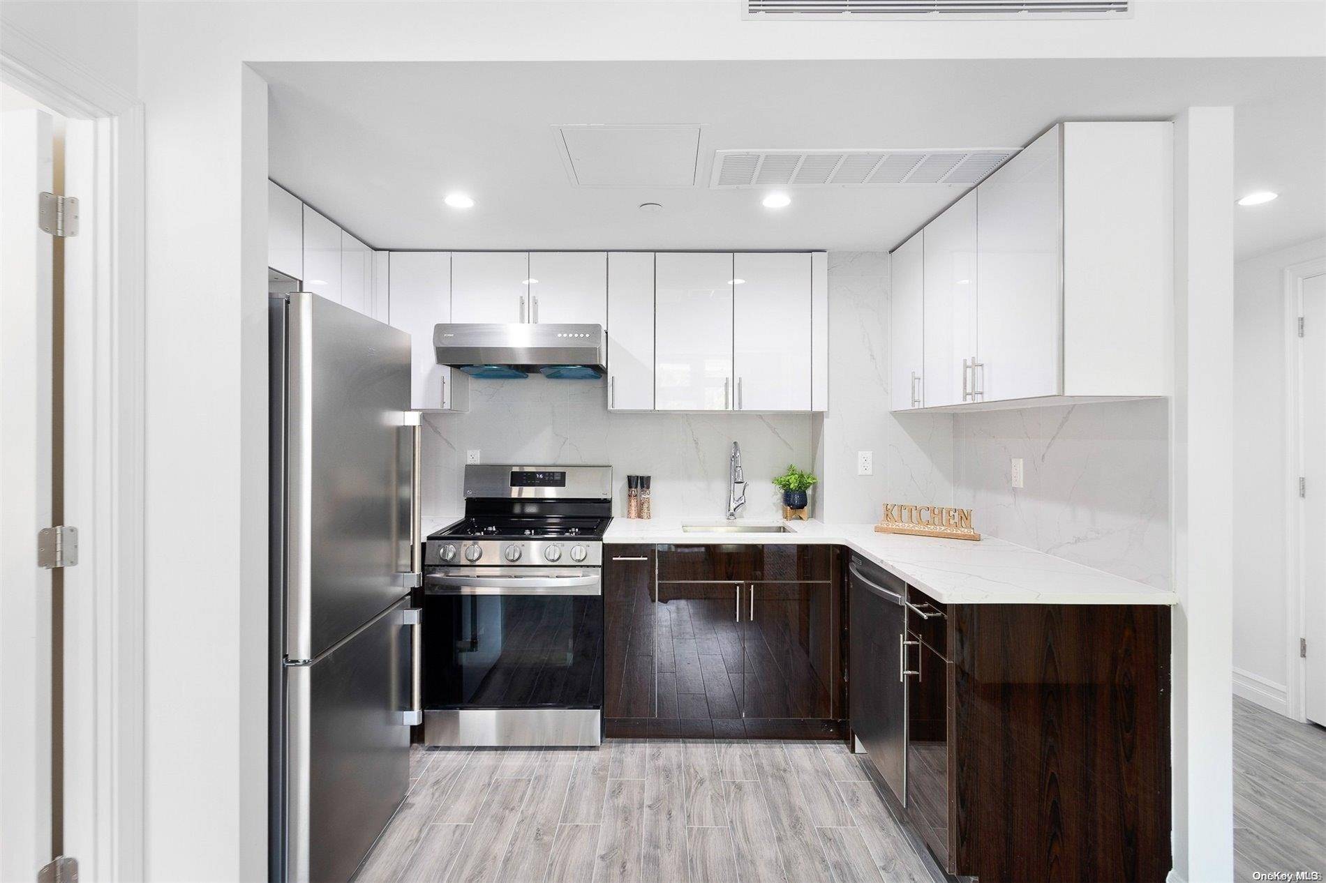 65-18 Austin ST #2B, Rego Park, NY 11374