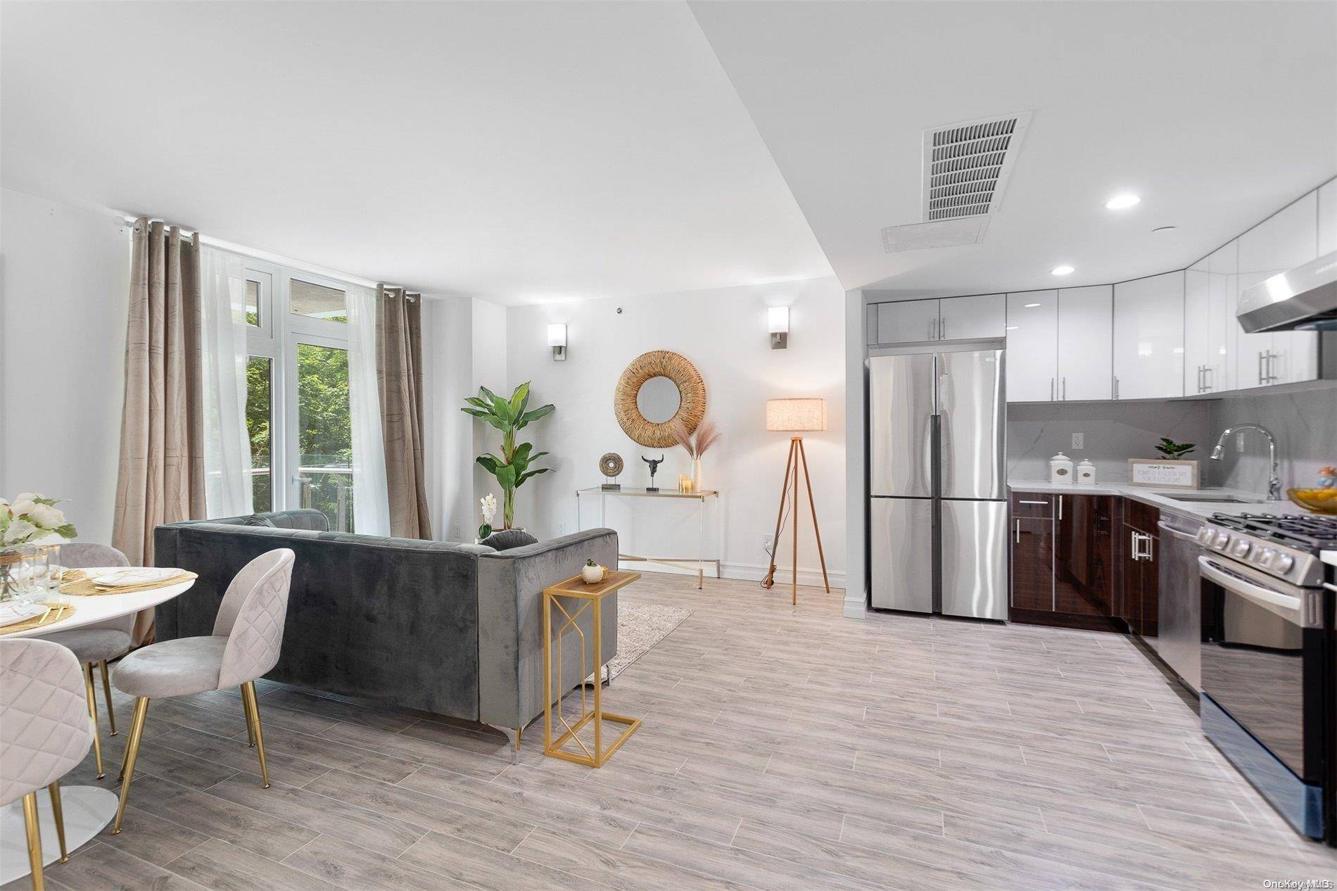 65-18 Austin ST #2J, Rego Park, NY 11374