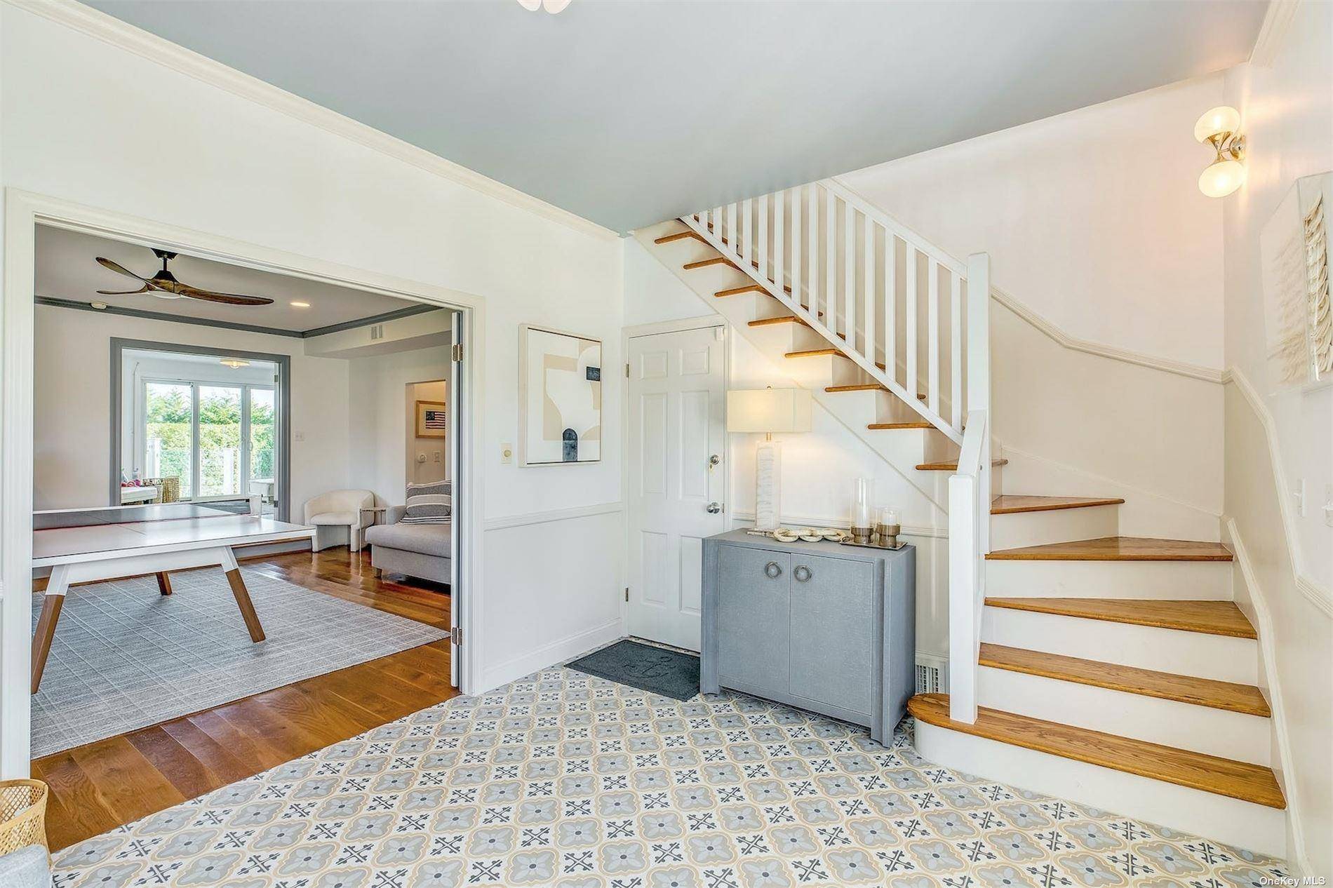 25 Exchange, Westhampton Beach, NY 11978