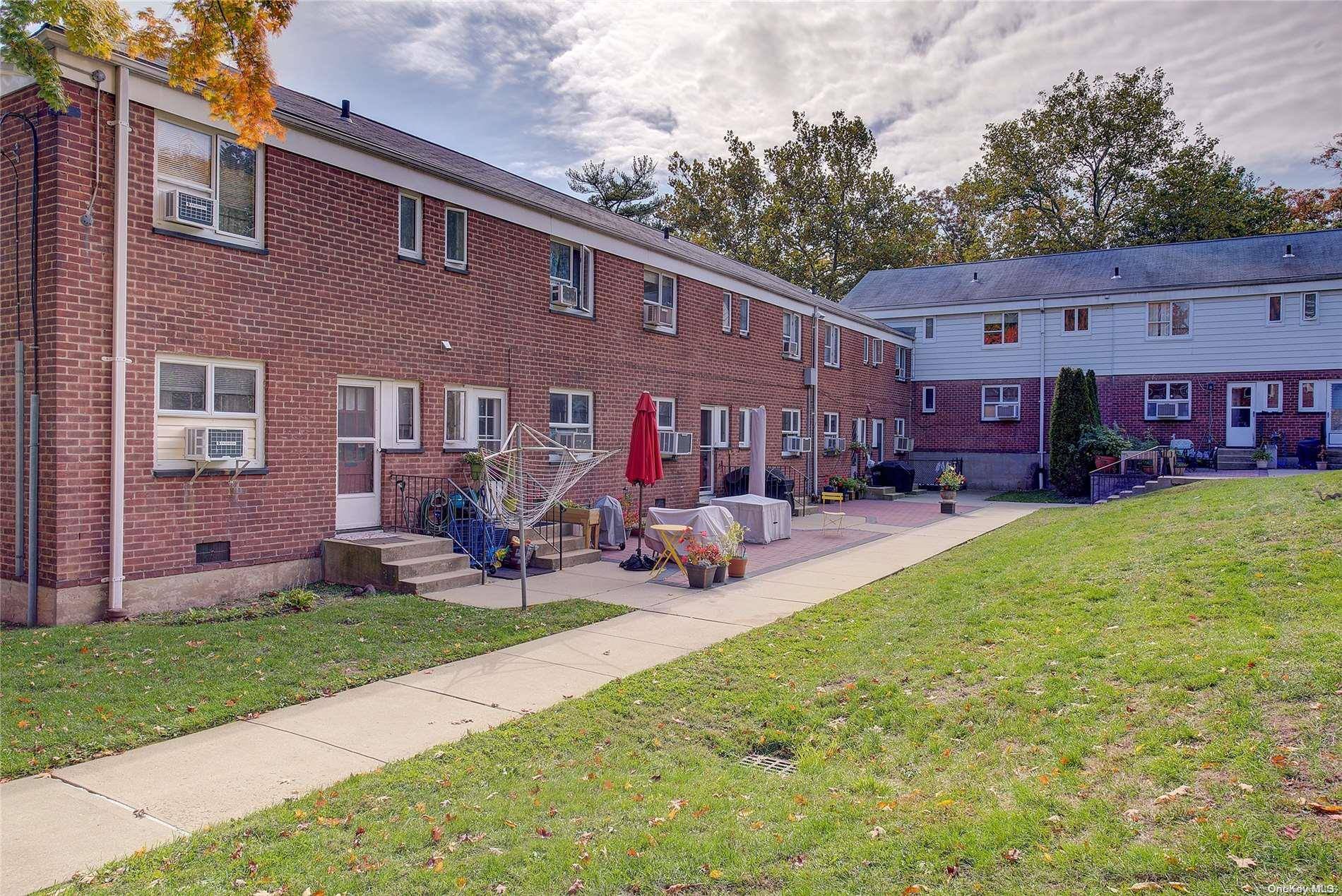 86-43 Springfield Blvd #Duplex, Queens Village, NY 11427