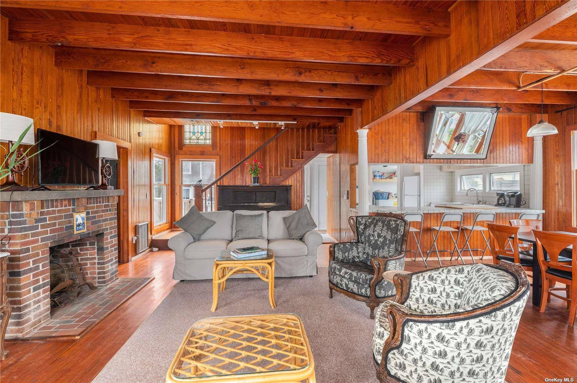 300 Cottage WALK, Ocean Beach, NY 11770