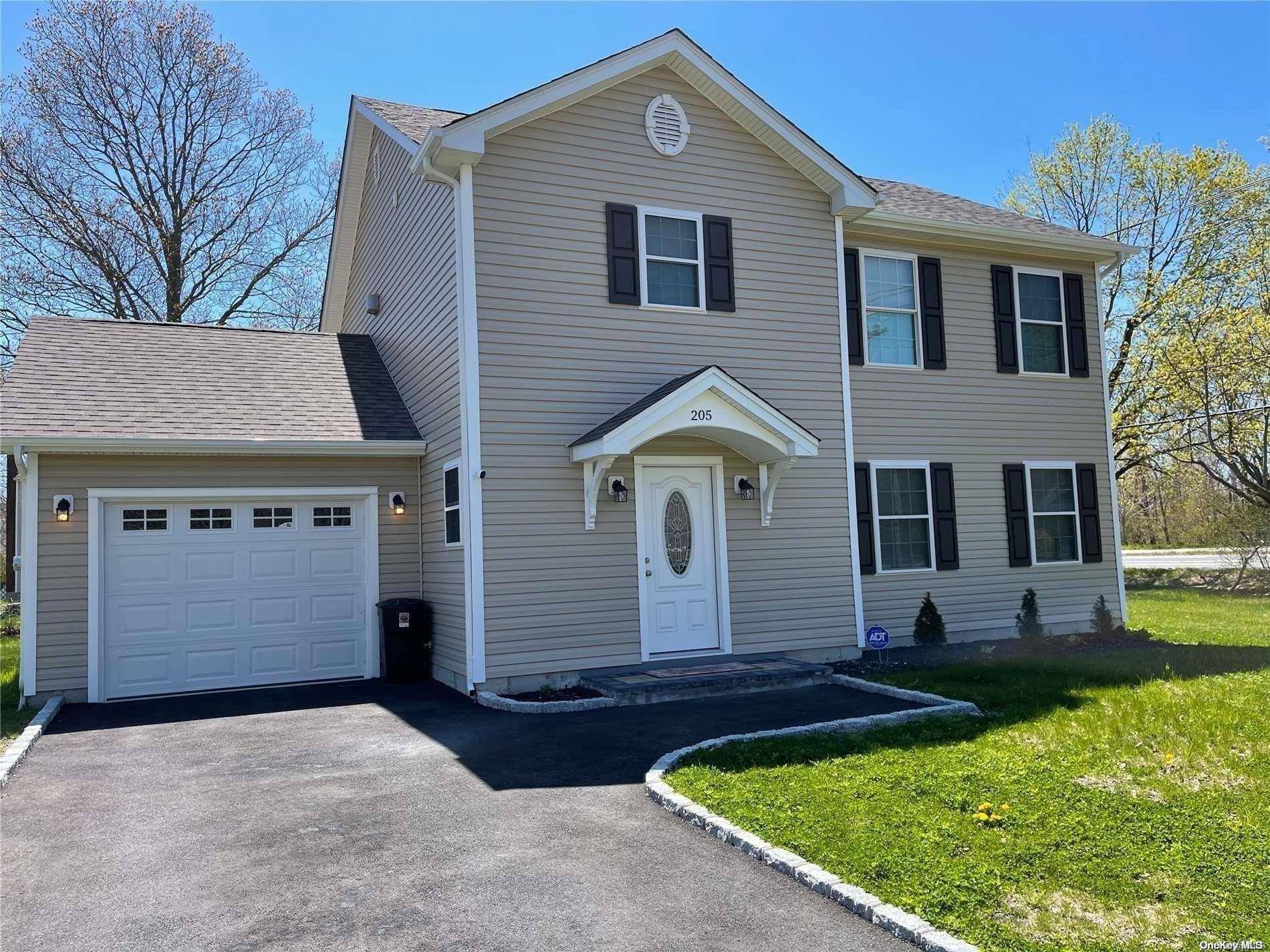 205 William Floyd Pk, Shirley, NY 11967