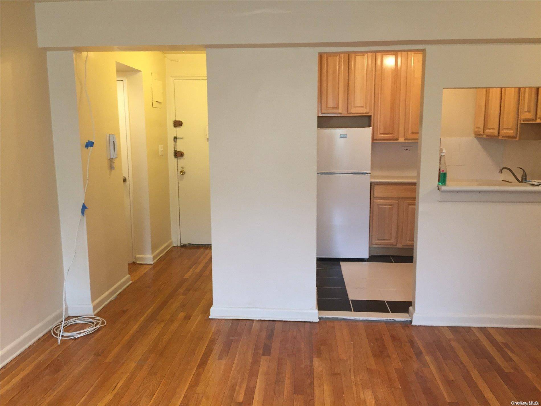 87-70 173rd ST #5G, Jamaica, NY 11432