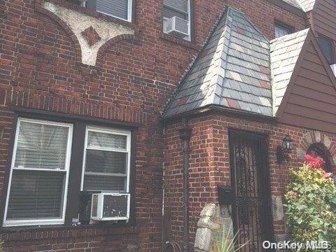 30-10 90th ST, Flushing, NY 11369