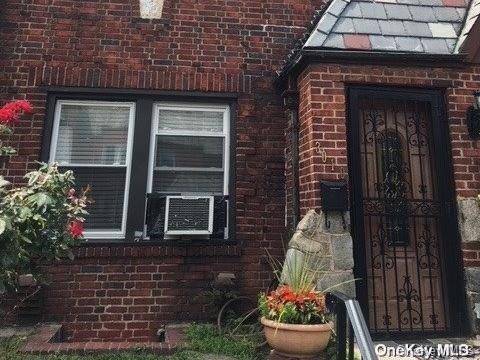 30-10 90th ST, Flushing, NY 11369