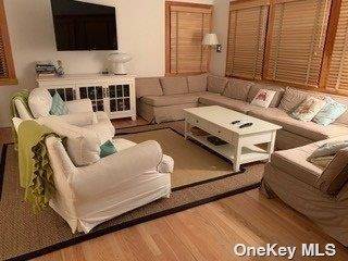 45 Evergreen WALK, Seaview, NY 11770