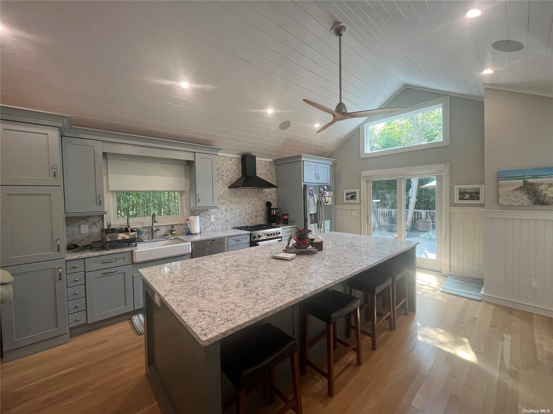 985 Surfview WALK, Ocean Beach, NY 11770
