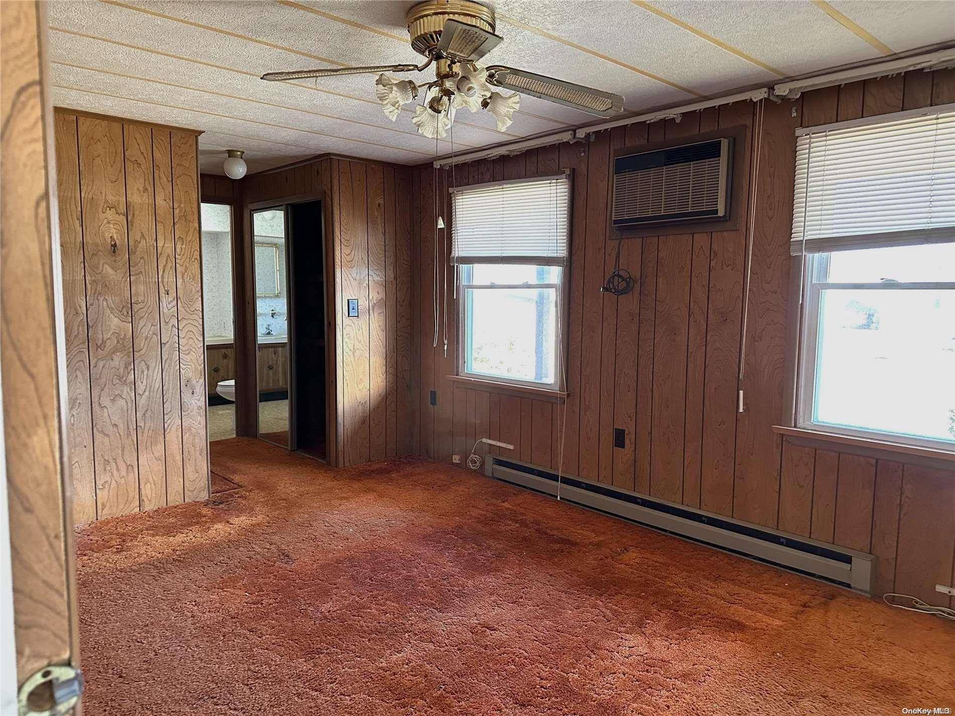 55 Village CIR #1, Manorville, NY 11949