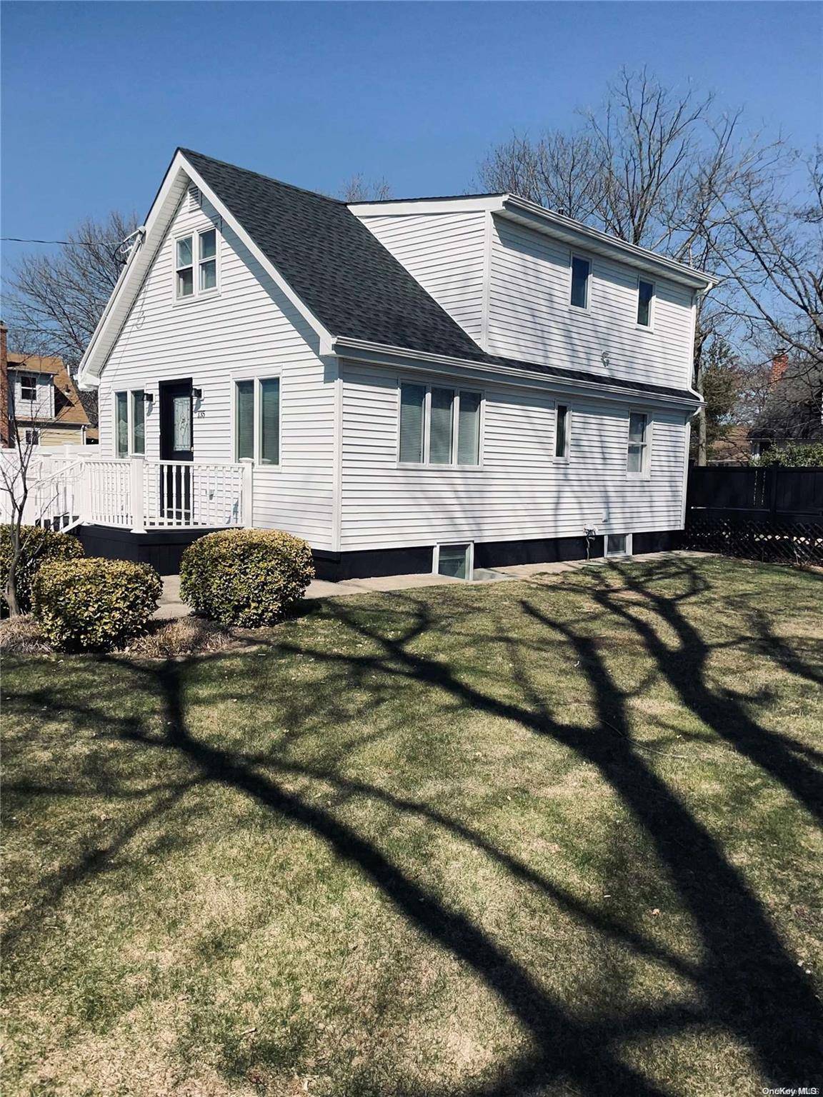 135 Westchester Ave, West Babylon, NY 11704