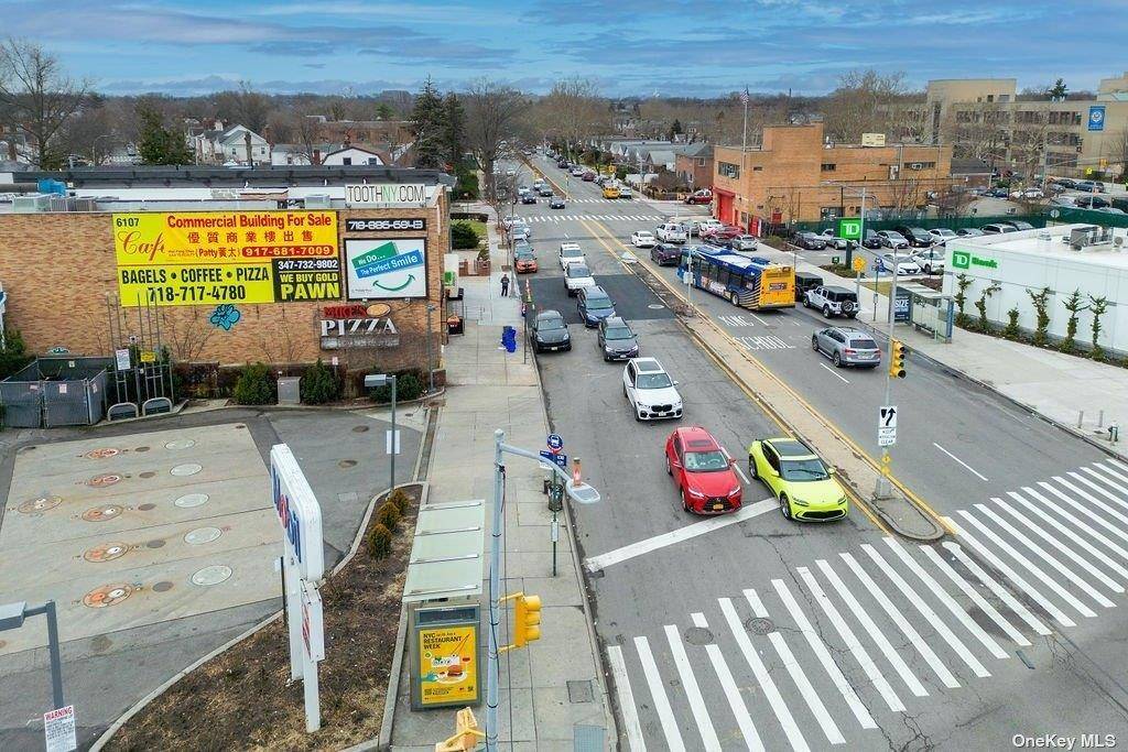 61-07 Utopia Pkwy, Fresh Meadows, NY 11365