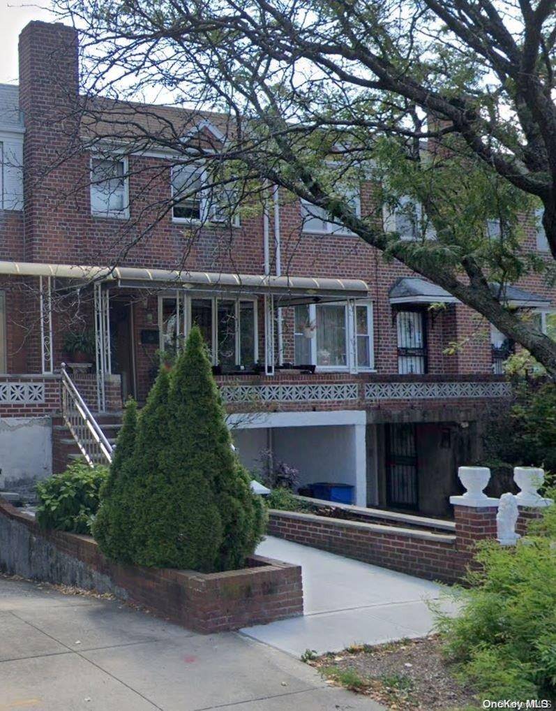 51-17 64th ST, Flushing, NY 11377