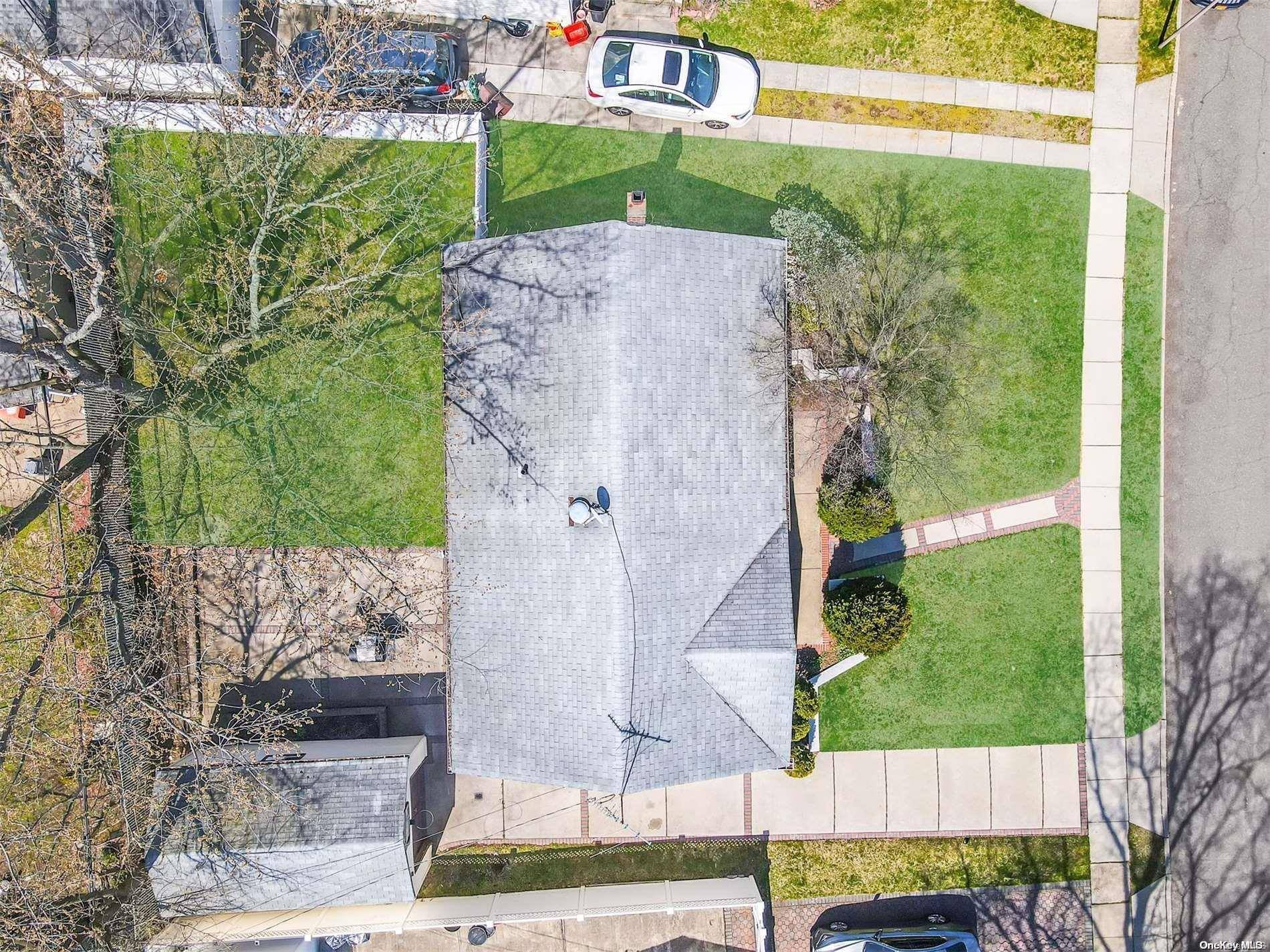 956 Lynn DR, Valley Stream, NY 11580
