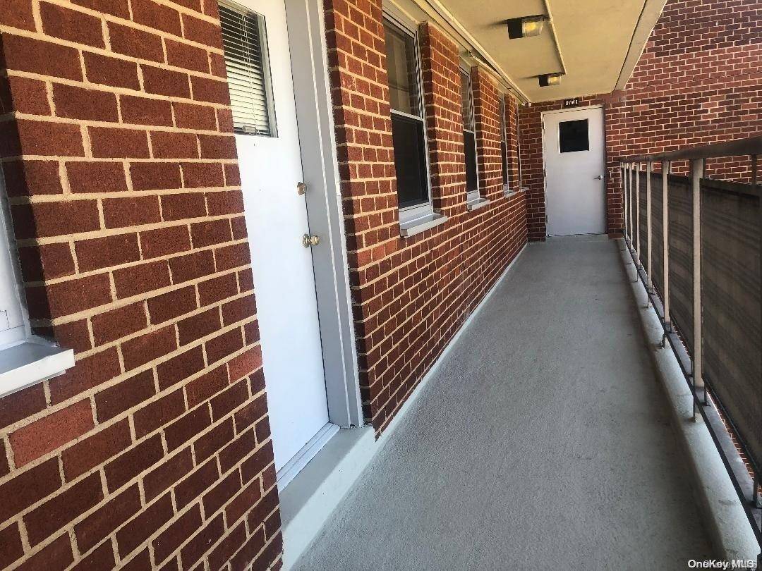 220-55 46th AVE #15T, Bayside, NY 11361