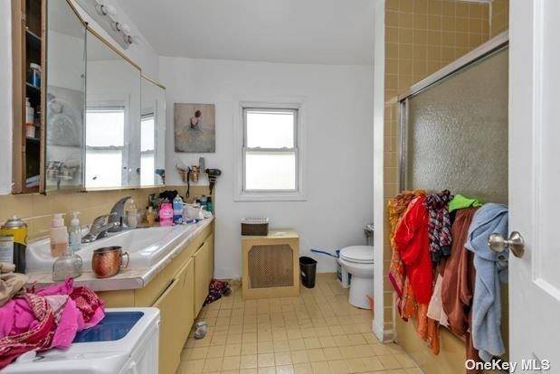 85-38 Homelawn ST, Jamaica Hills, NY 11432