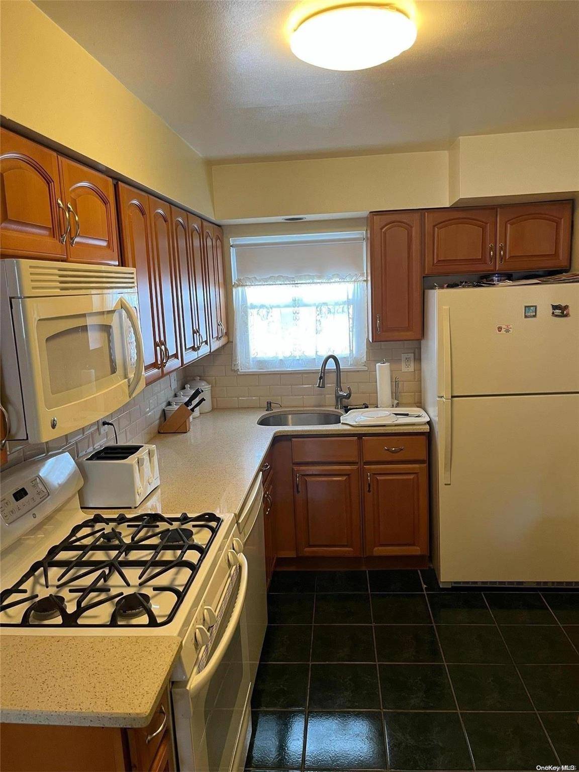 156 Juanita AVE, Freeport, NY 11520