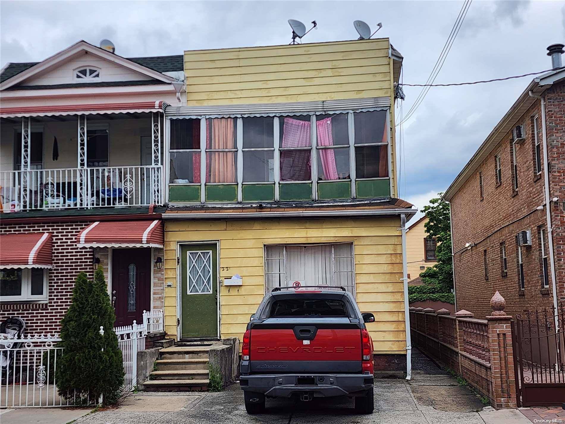 221 E 42 ST, Brooklyn, NY 11203