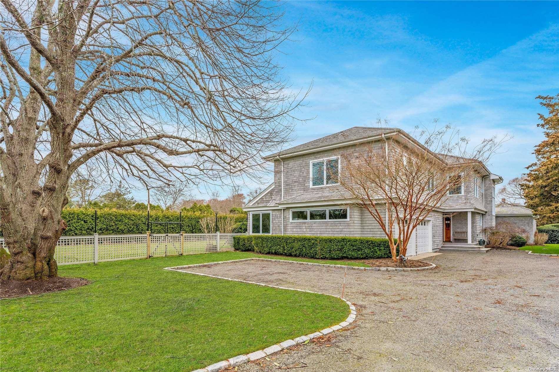 13 Quogo Neck LN, Quogue, NY 11959