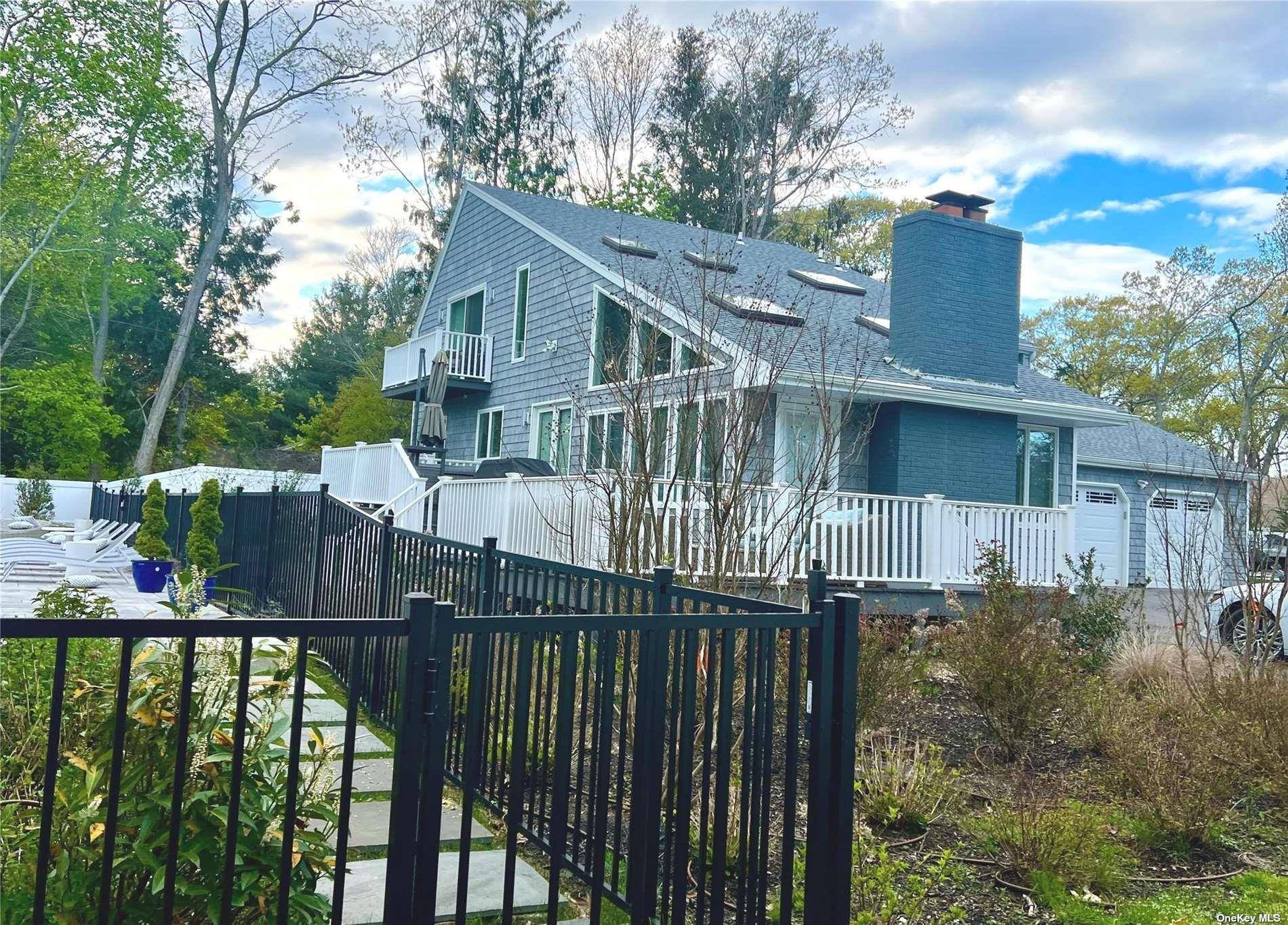 3655 Pequash AVE, Cutchogue, NY 11935