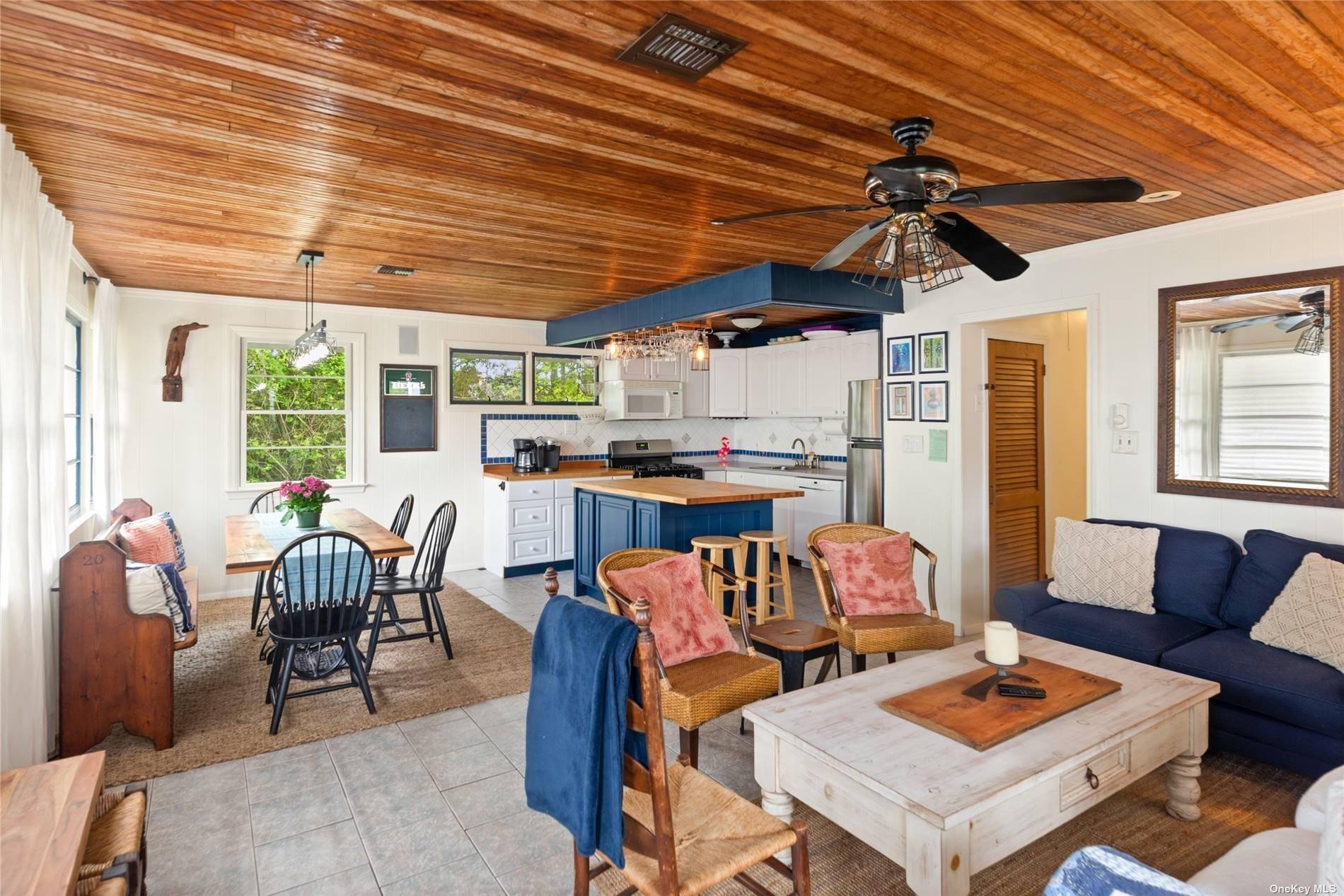 12 Seneca ST, Ocean Bay Park, NY 11770