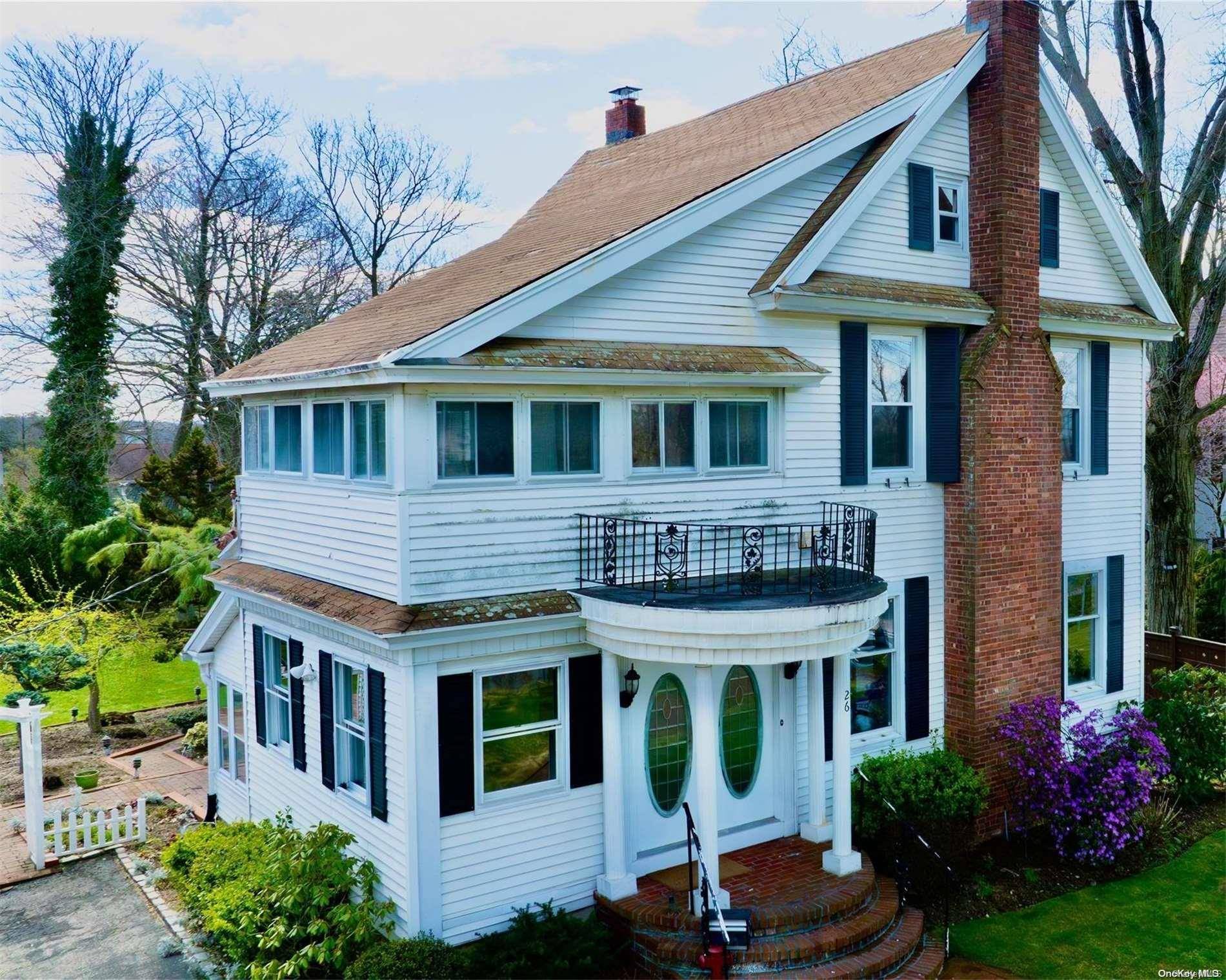 26 Cherry ST, Douglaston, NY 11363