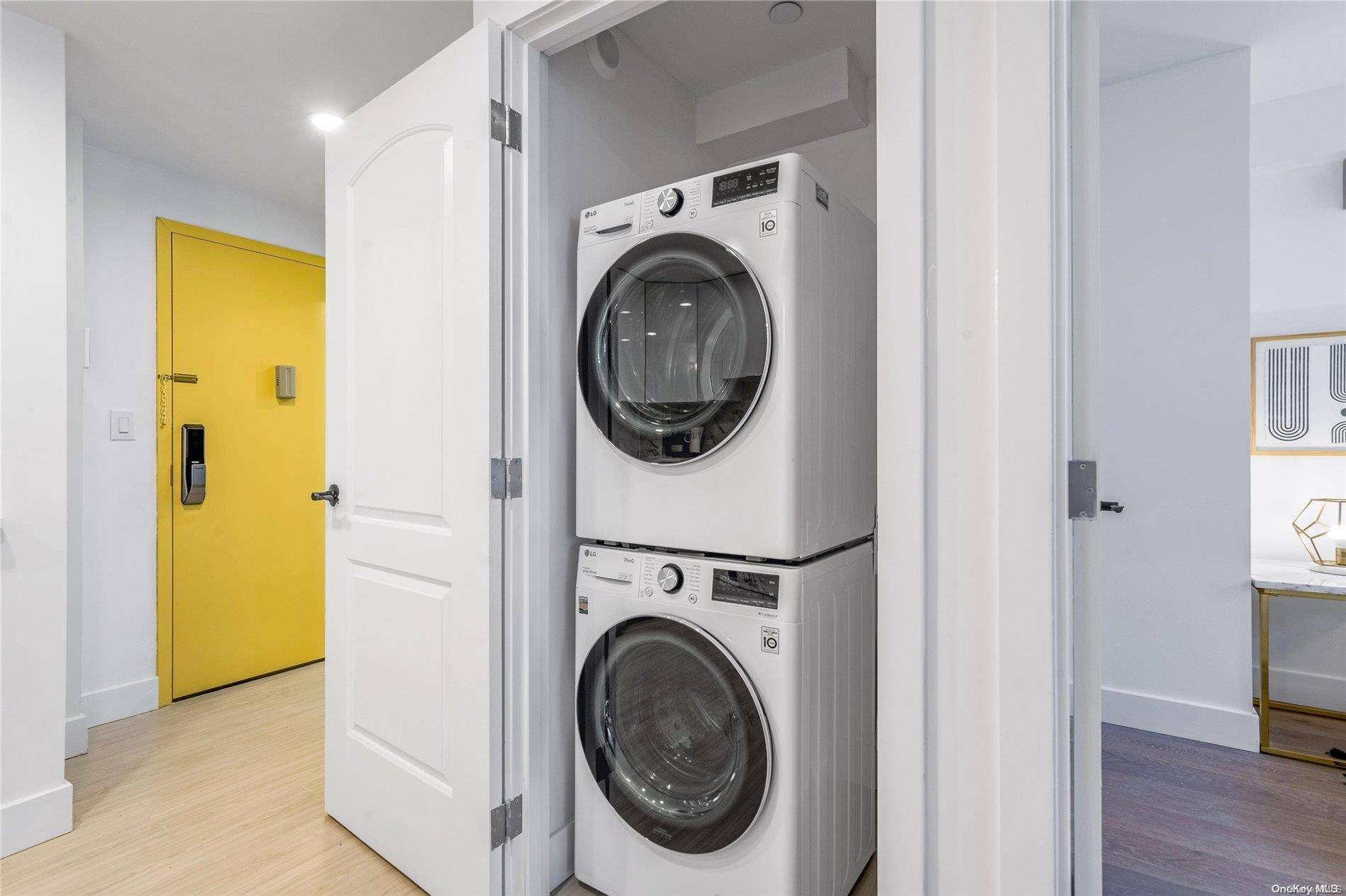 52-16 Roosevelt AVE #2A, Woodside, NY 11377