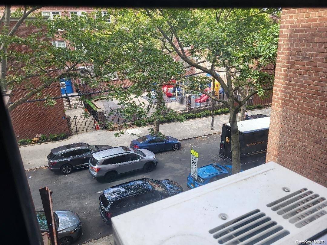 102-12 65th AVE #D36, Forest Hills, NY 11375