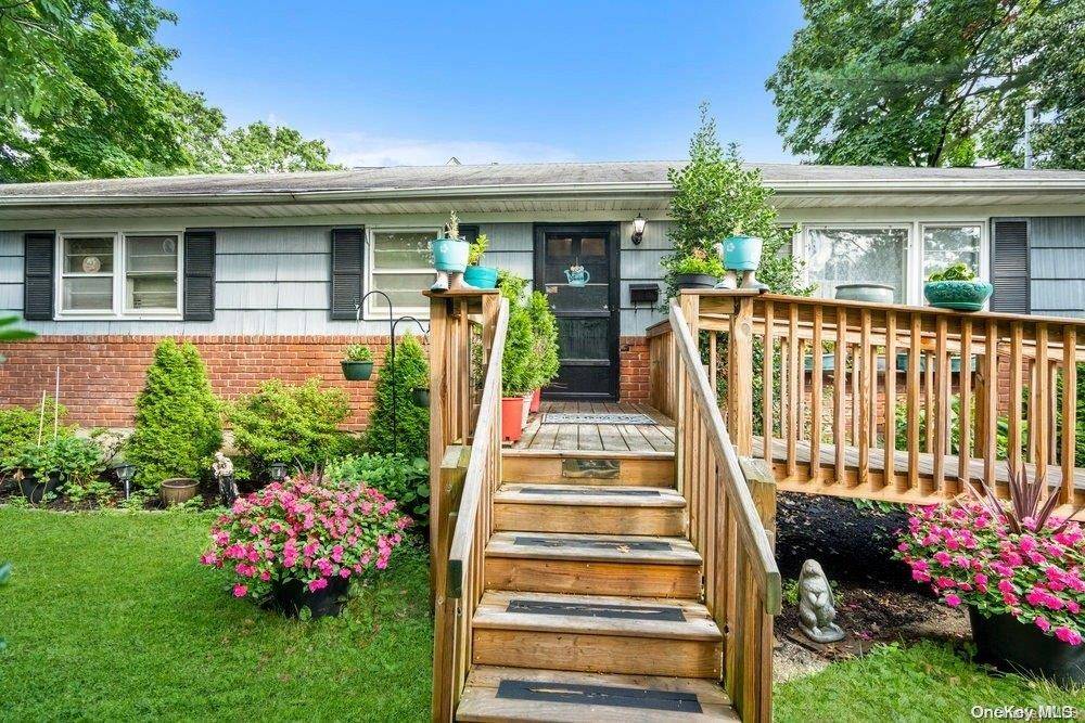 1931 Miller PL, Merrick, NY 11566