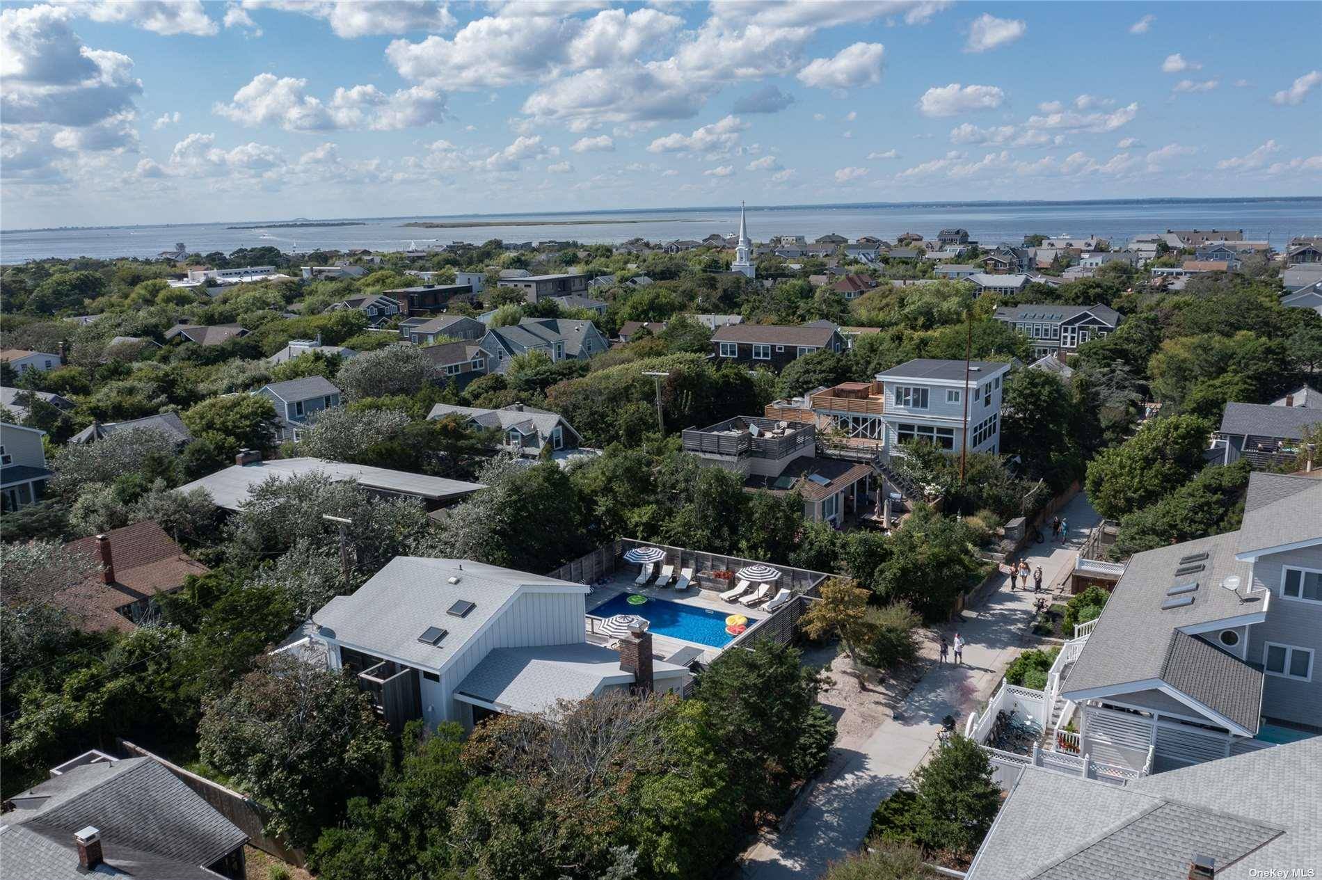 220 Cottage WALK, Ocean Beach, NY 11770