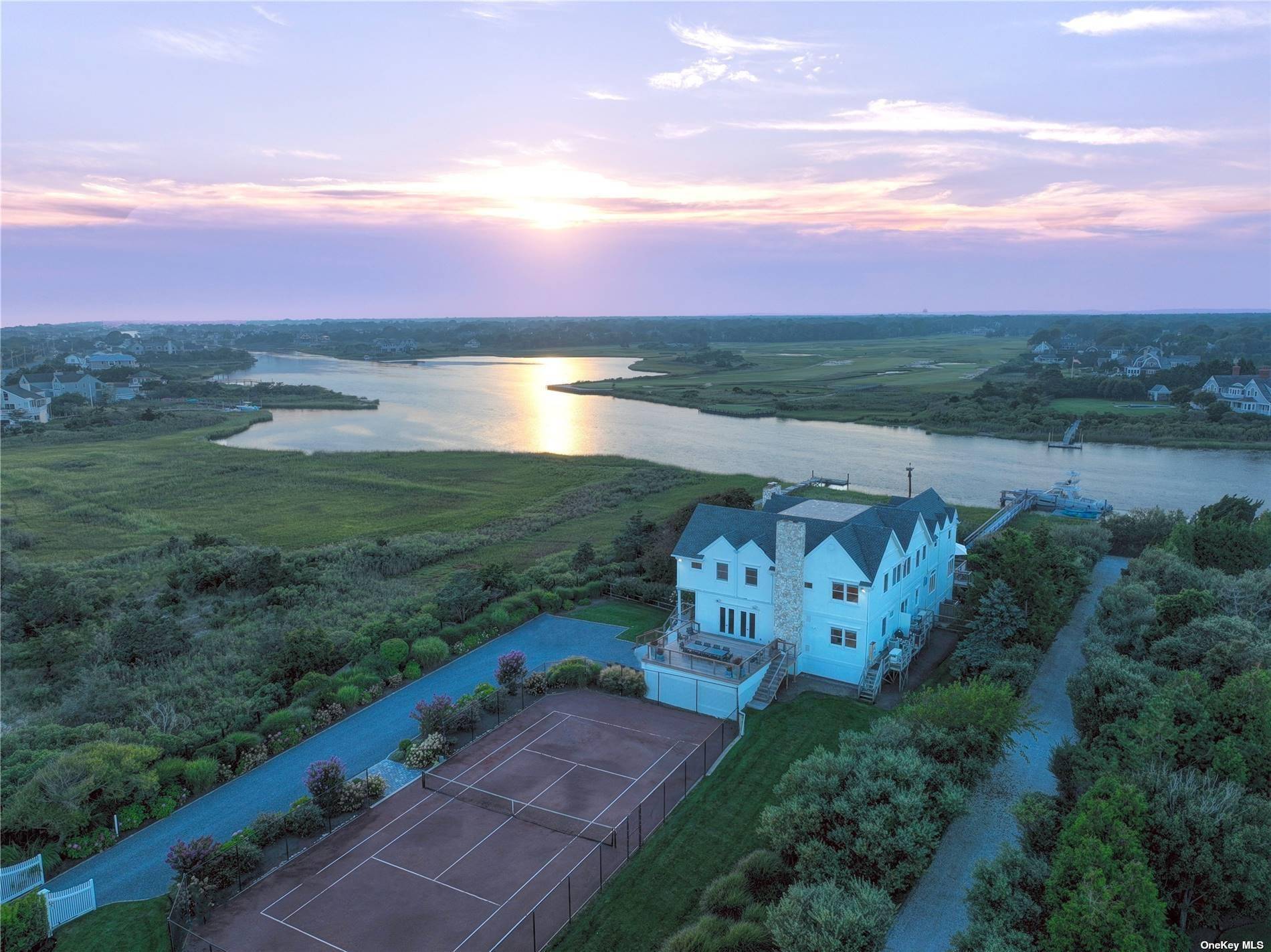 157 Dune RD, Quogue, NY 11959