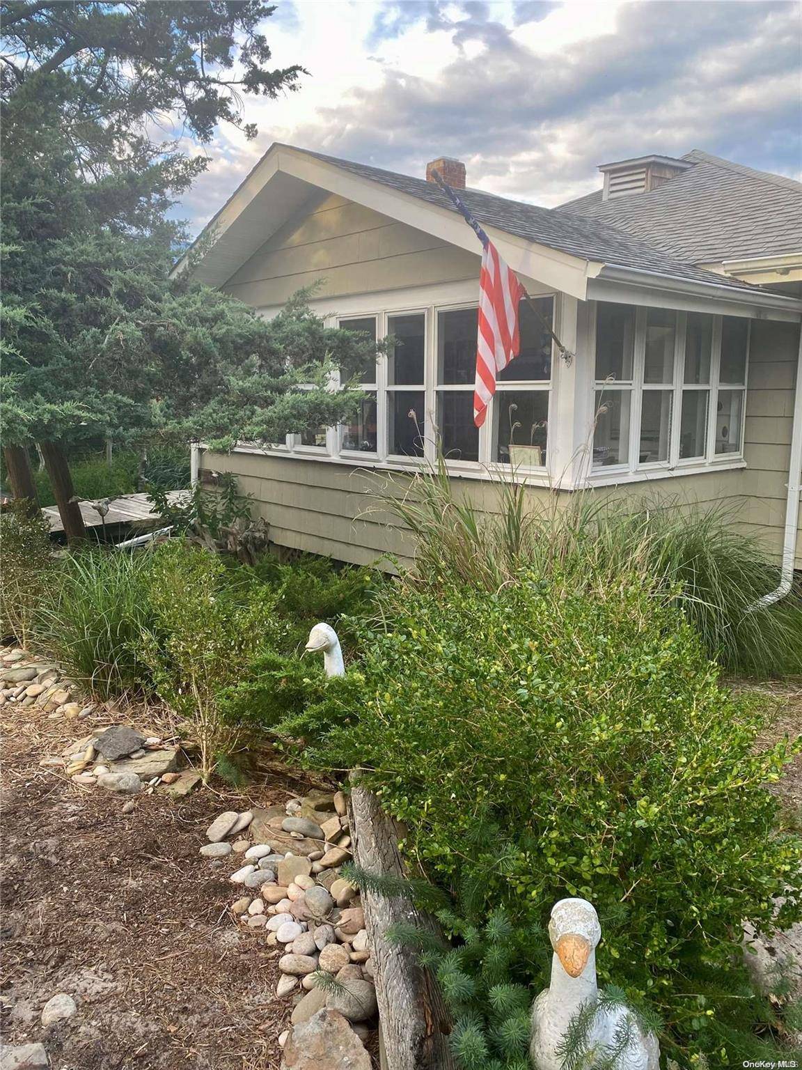876 Evergreen WALK, Ocean Beach, NY 11770