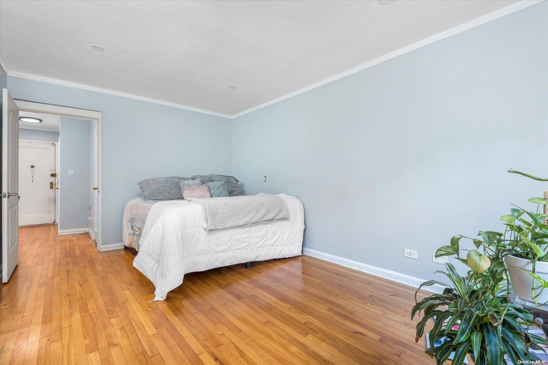34-20 78th ST #2J, Jackson Heights, NY 11372