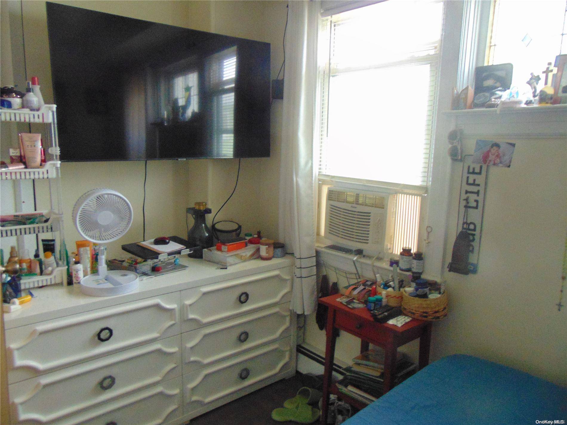 42-87 Hampton ST, Flushing, NY 11373