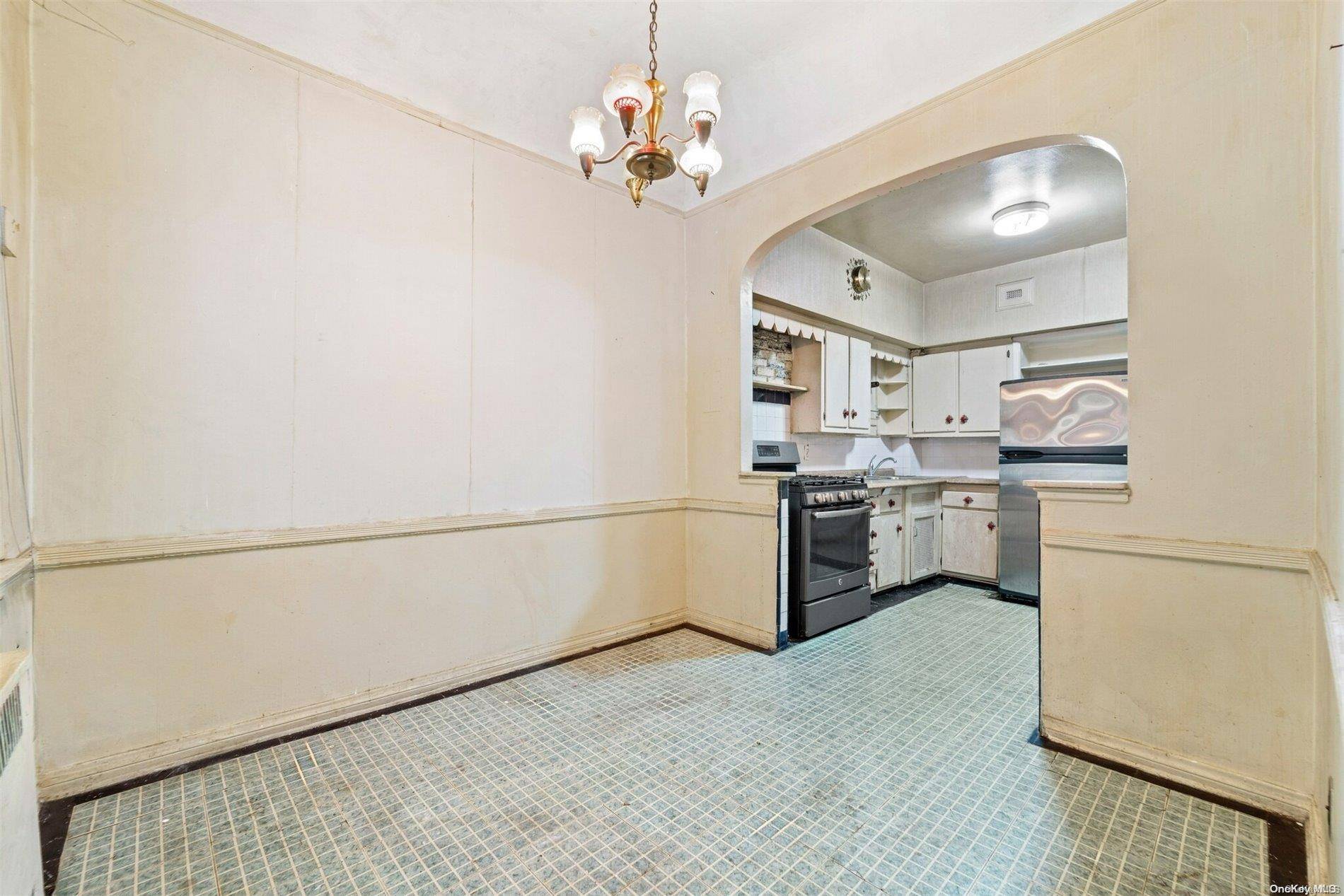 61 E 54th ST, Brooklyn, NY 11203