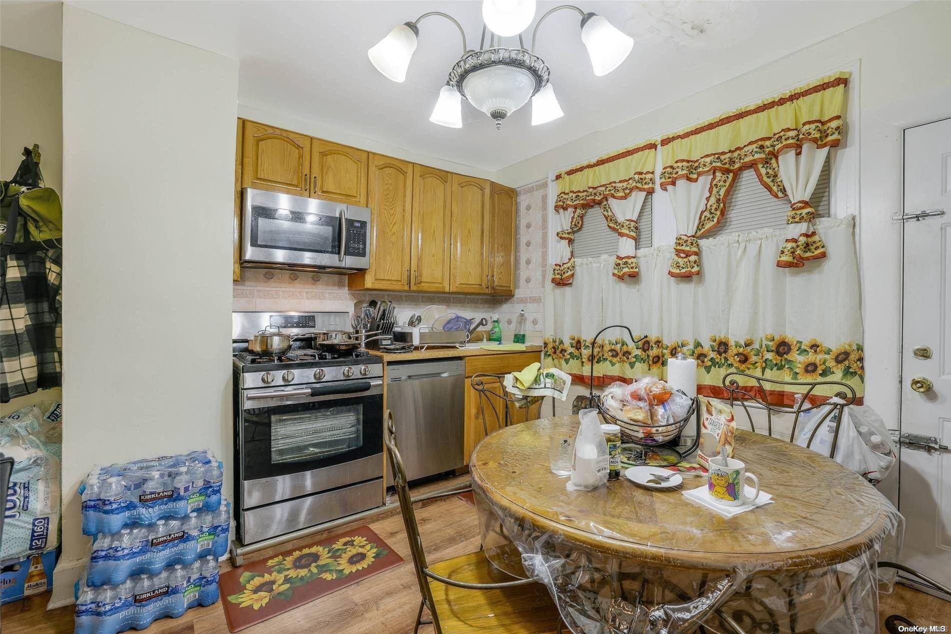 109-15 169th PL, Jamaica, NY 11433