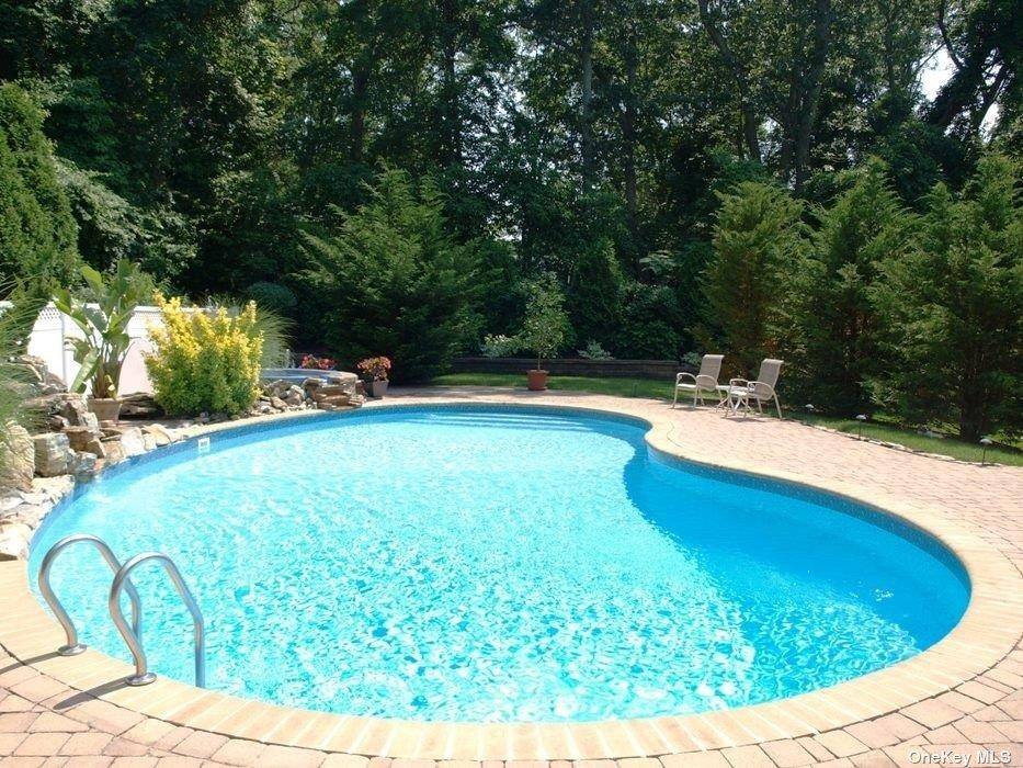 355 Windjammer DR, Southold, NY 11971