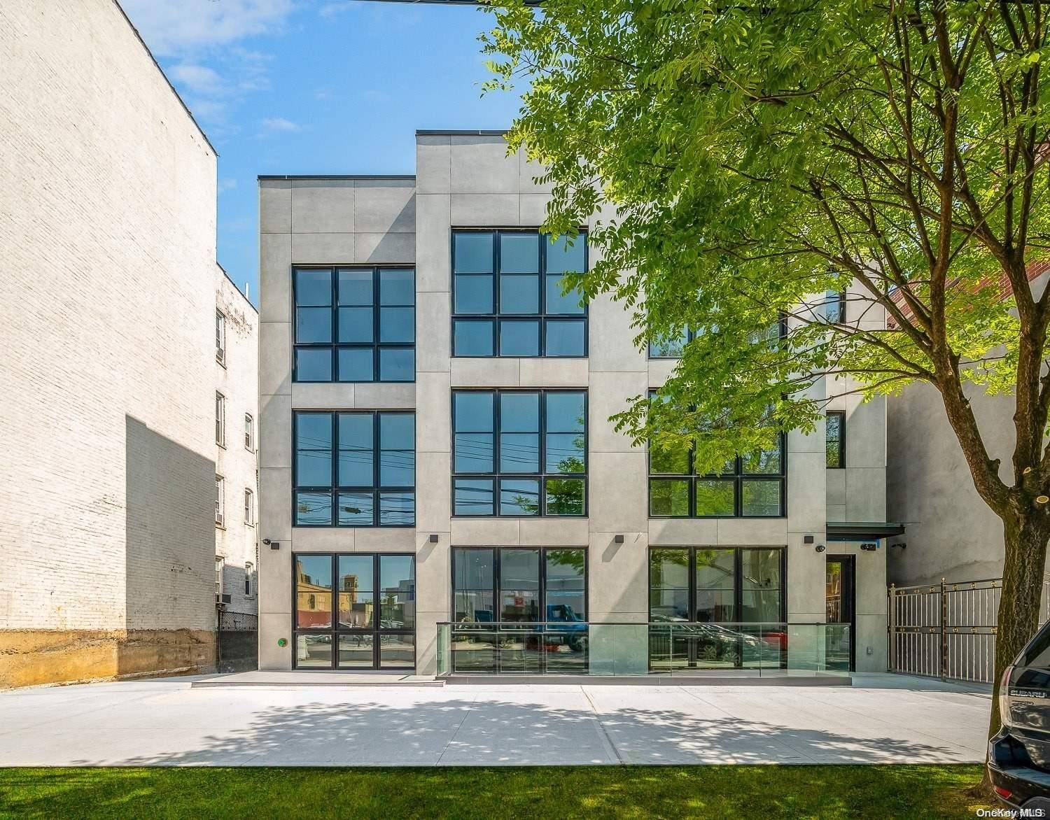 22-19 33rd ST #4B, Long Island City, NY 11105